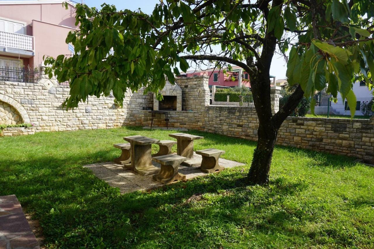 Mariella Hotel Bašanija Екстериор снимка